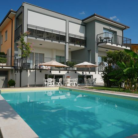 Appartamenti Da Mirella Lazise Exteriör bild