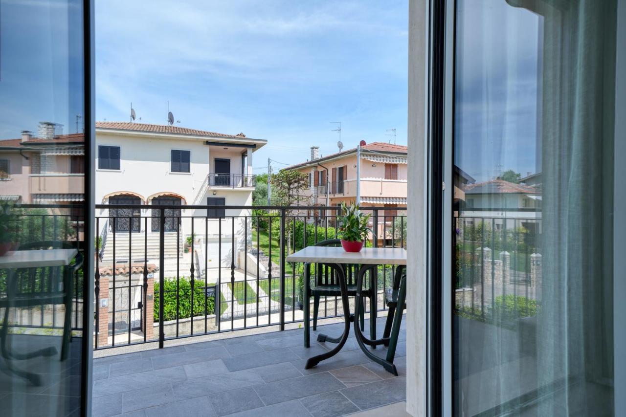 Appartamenti Da Mirella Lazise Exteriör bild
