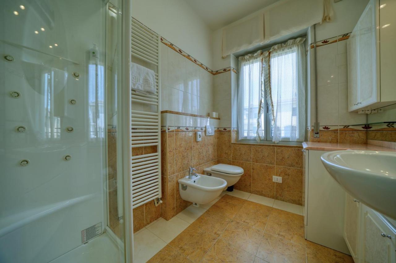 Appartamenti Da Mirella Lazise Exteriör bild