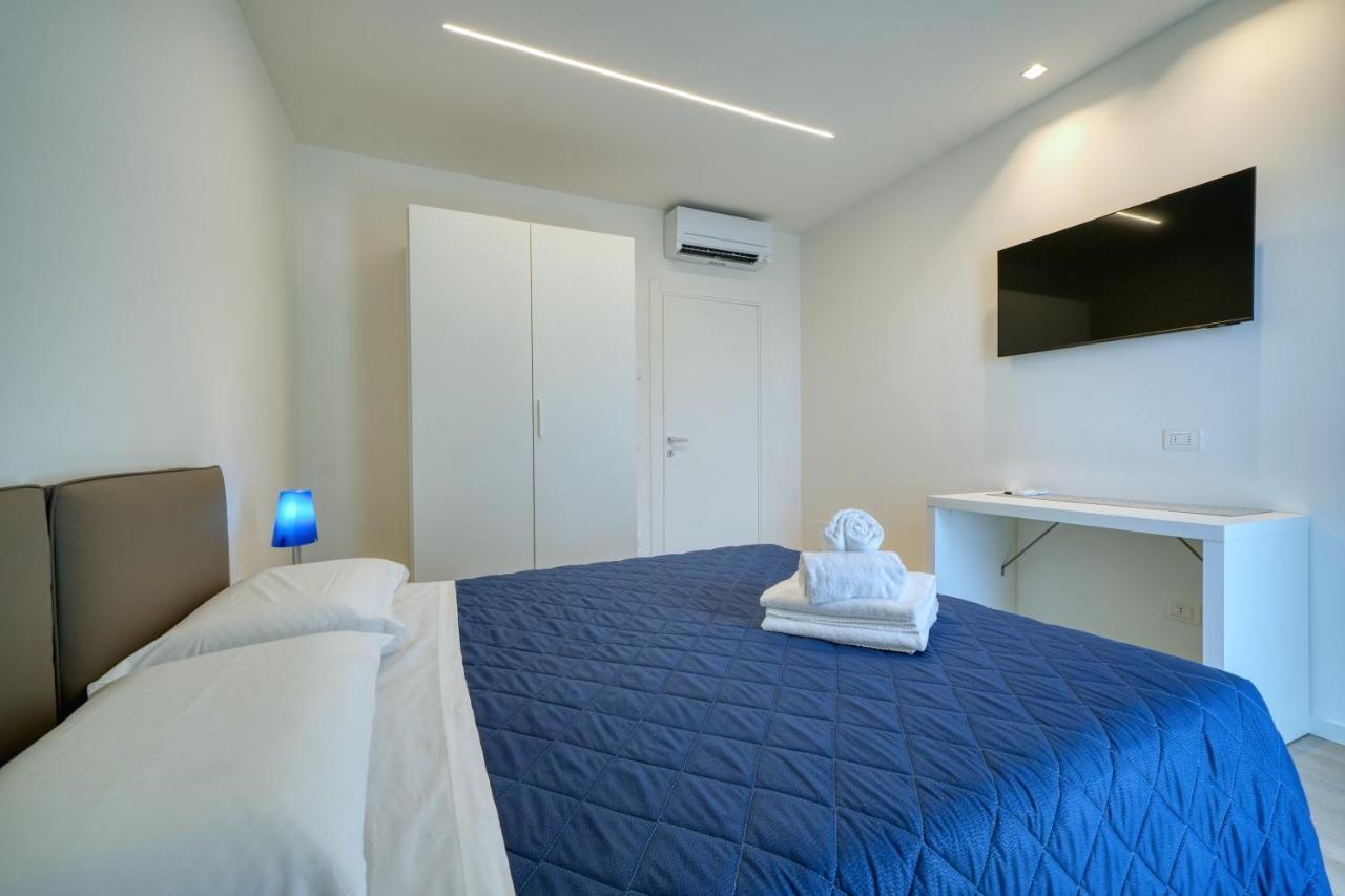 Appartamenti Da Mirella Lazise Exteriör bild